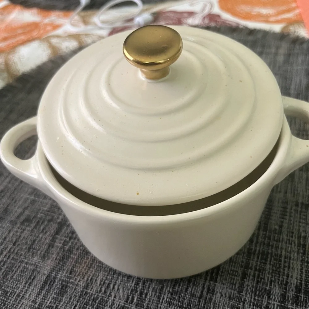 Cost plus World market Mini Round Ceramic Cocotte Dutch Oven - Cream 14oz - Picture 4 of 4